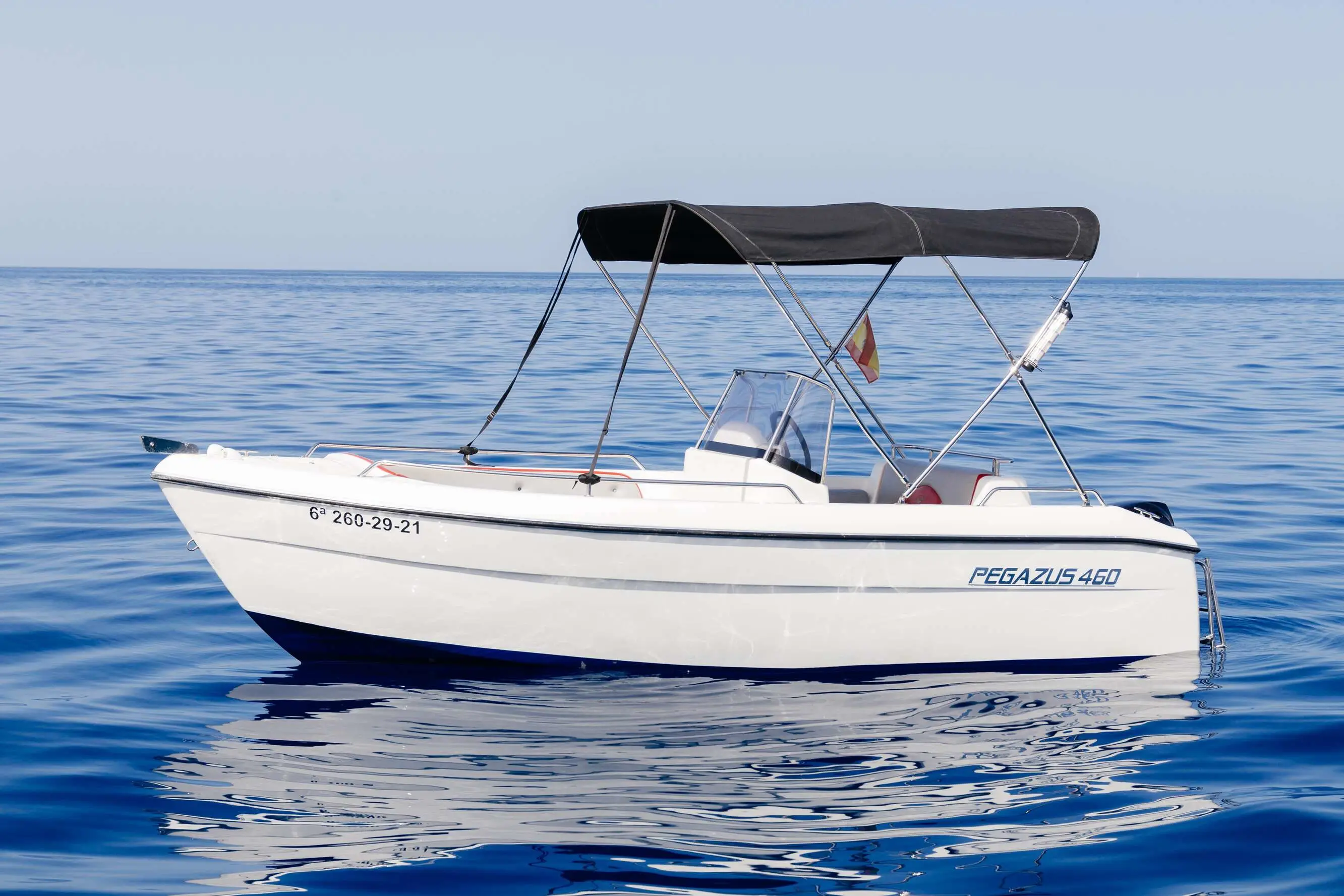 Pegazus 460 boat images on the sea